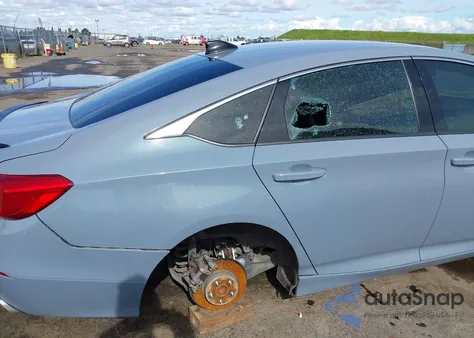 2022 Honda Accord Sport z USA, uszkodzony, nr VIN 1HGCV1F33NA048021